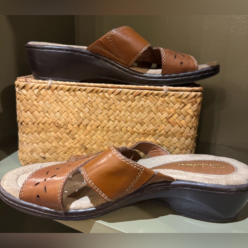 Thom McAn Brown Leather Comfort Slide Sandals Cushioned Wedge Wide 7W - Picture 5 of 6
